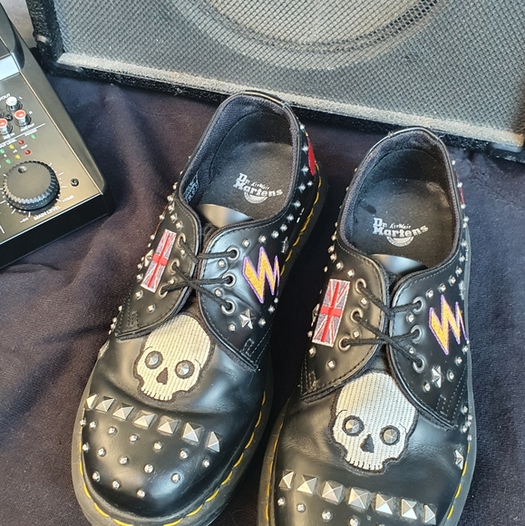 Dr. Martens 1461 Rock and Roll Skull, size 6UK - Picture 2 of 4